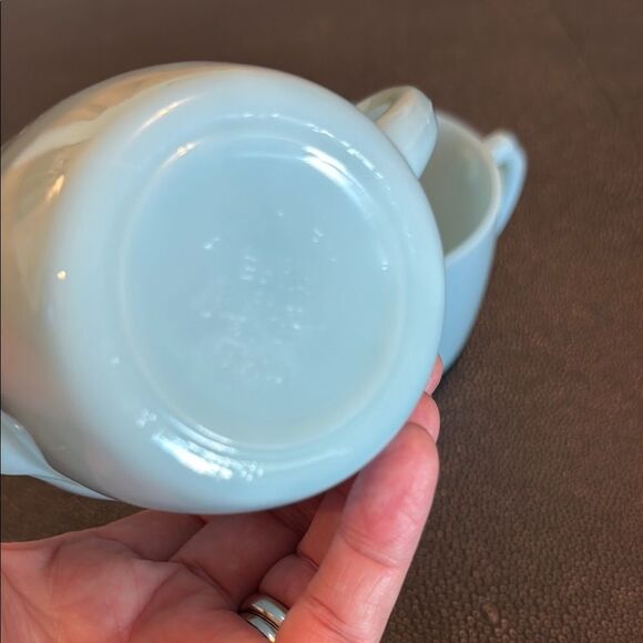 Fire-King Set of Two Turquise Blue Sugar and Creamer Vintage - Picture 2 of 8